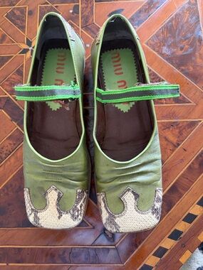 Miu Miu Green Leather Mary Jane Flats with Snake-Print Toe Detail